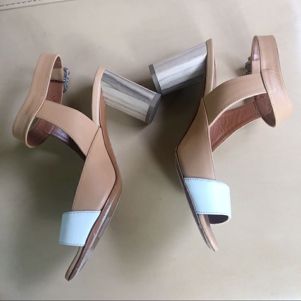 Edmundo Castillo beige Mia sandals
